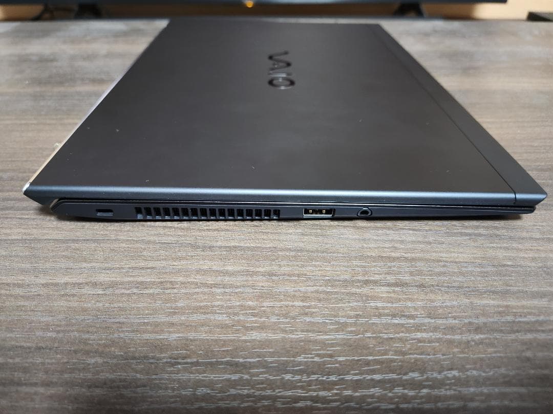 使用少 VAIO SX14 i5-1135G7 16GB LTE Office