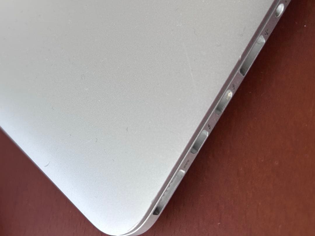 MacBook pro 13インチ メモリ8GB ストレージ256GB