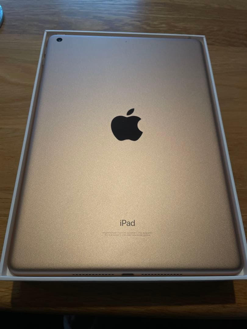 iPad (第6世代) Wi-Fiモデル 32GB シルバー MRJN2J/A