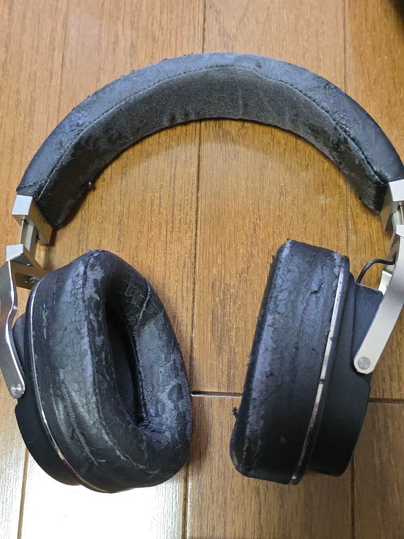 有線ヘッドホン オーバーイヤー型