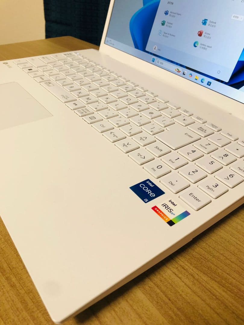 NEC LAVIE Core i5 - 1235UノートPC