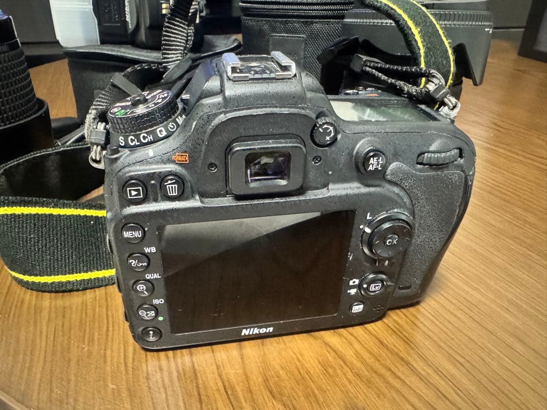 Nikon D7200 一眼レフカメラ 18-140mmレンズ付き