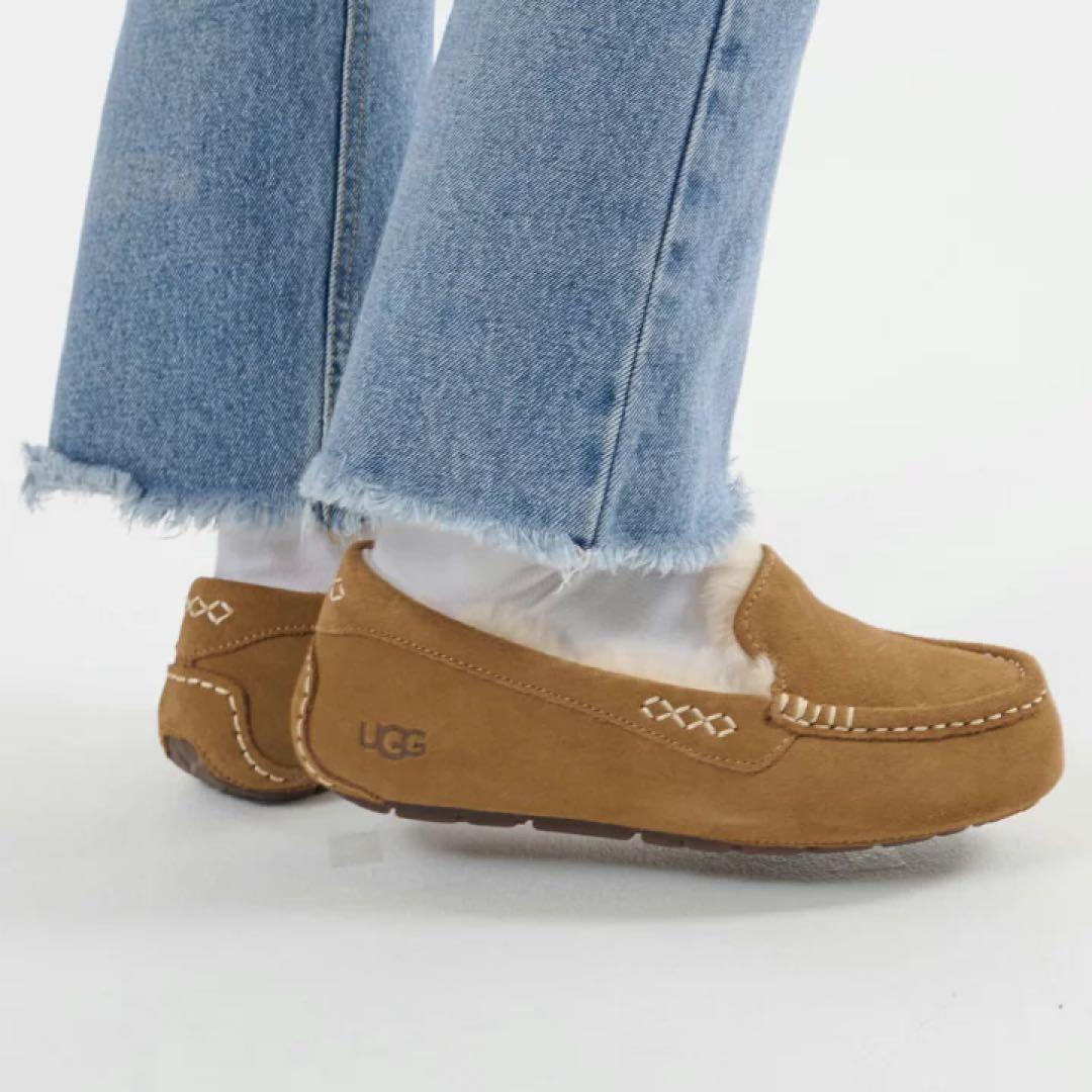 【新品未使用】 UGG アグ モカシン アンスレー スリッポンムートンシューズ