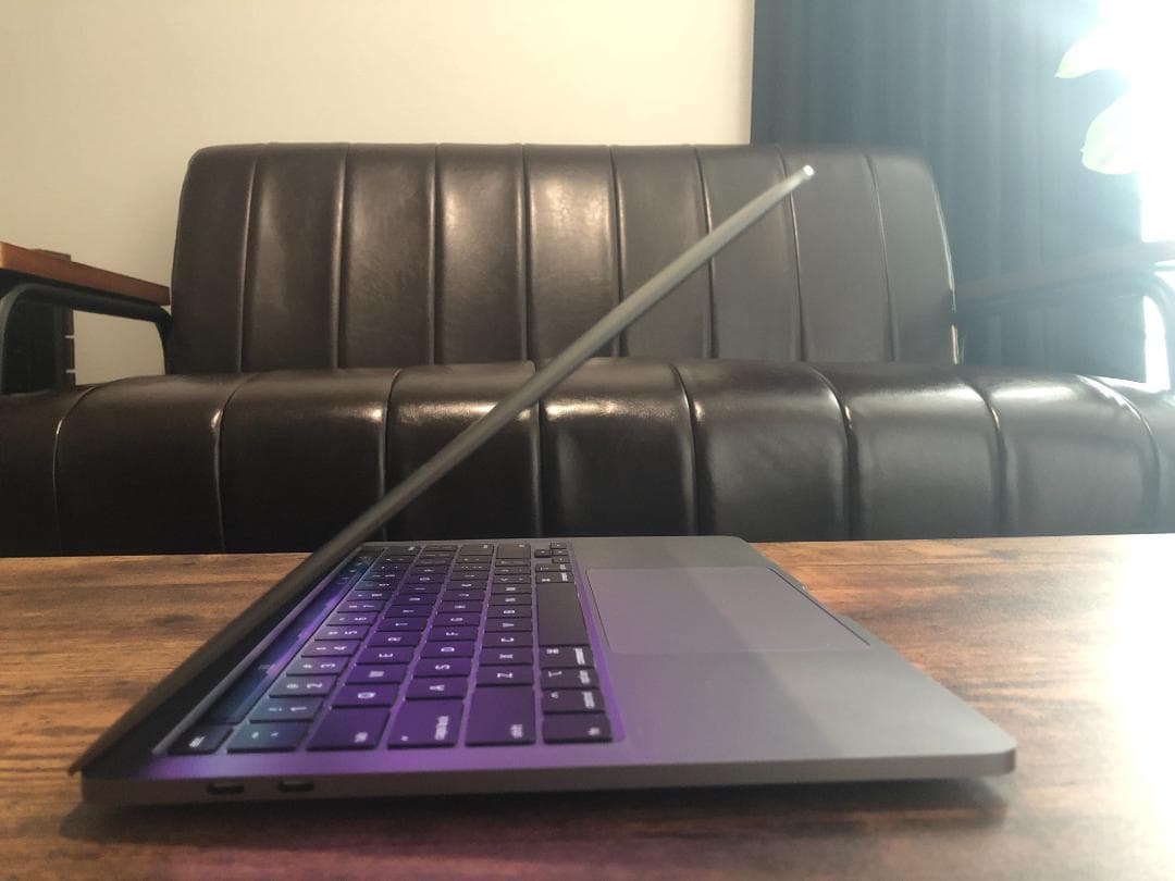 MacBook Pro 13.3インチ 2020 i7 USキー 4ポート