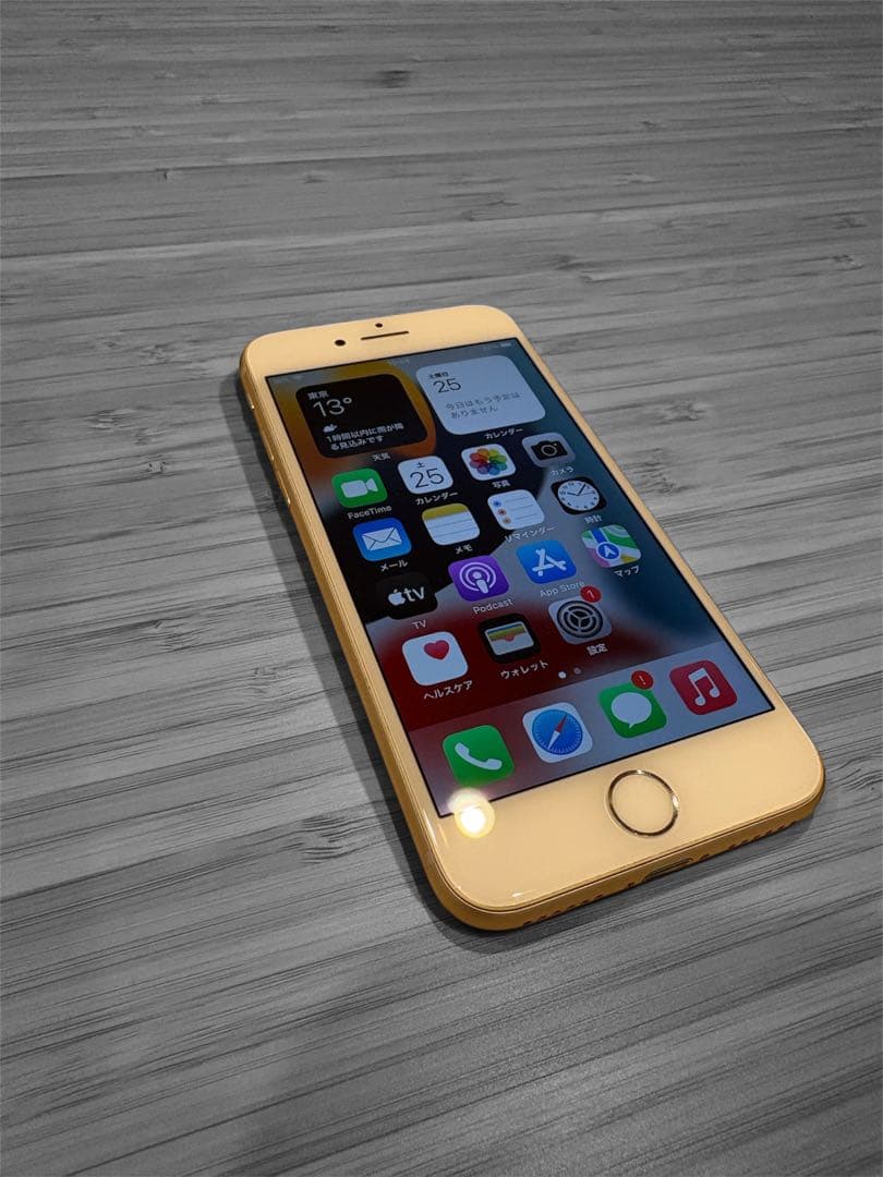 iPhone 8 64GB シルバー 美品 動作良好 インスタ投稿に抜群