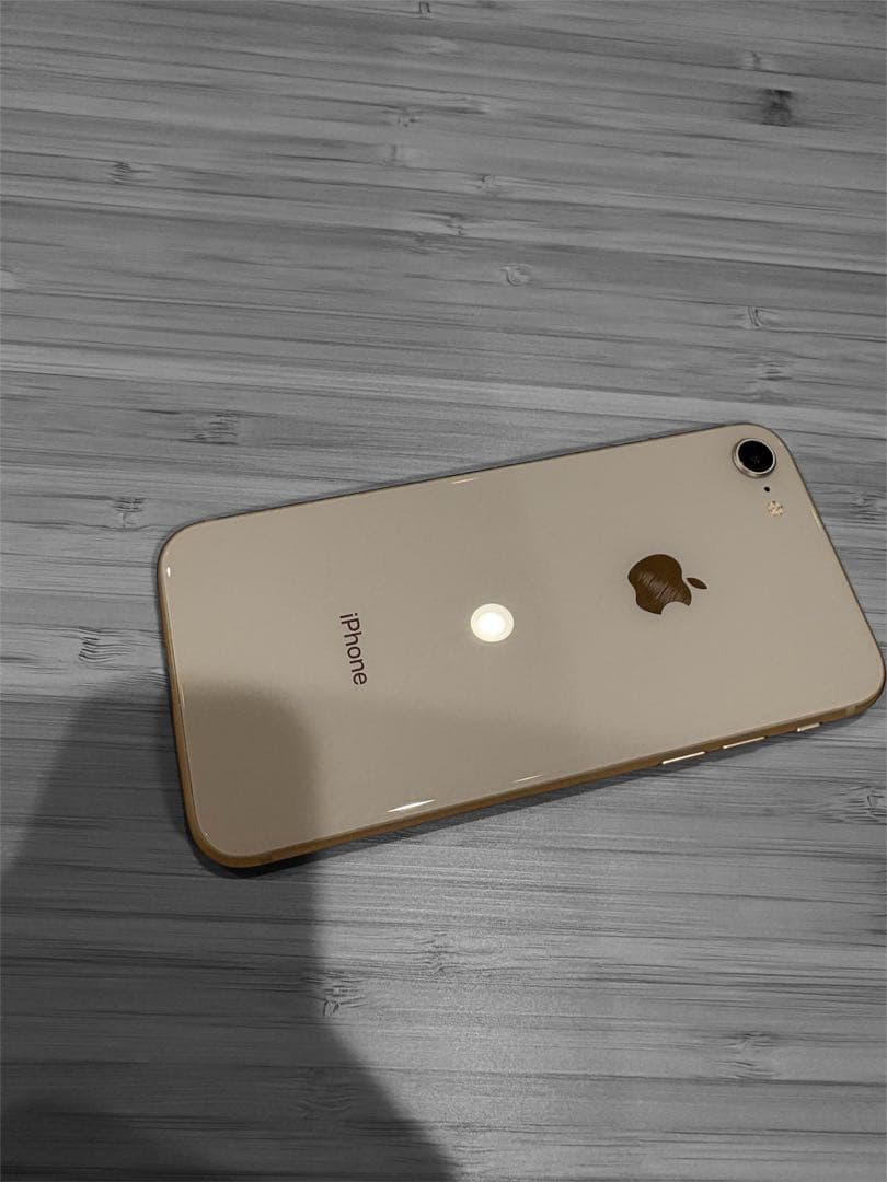 iPhone 8 64GB シルバー 美品 動作良好 インスタ投稿に抜群