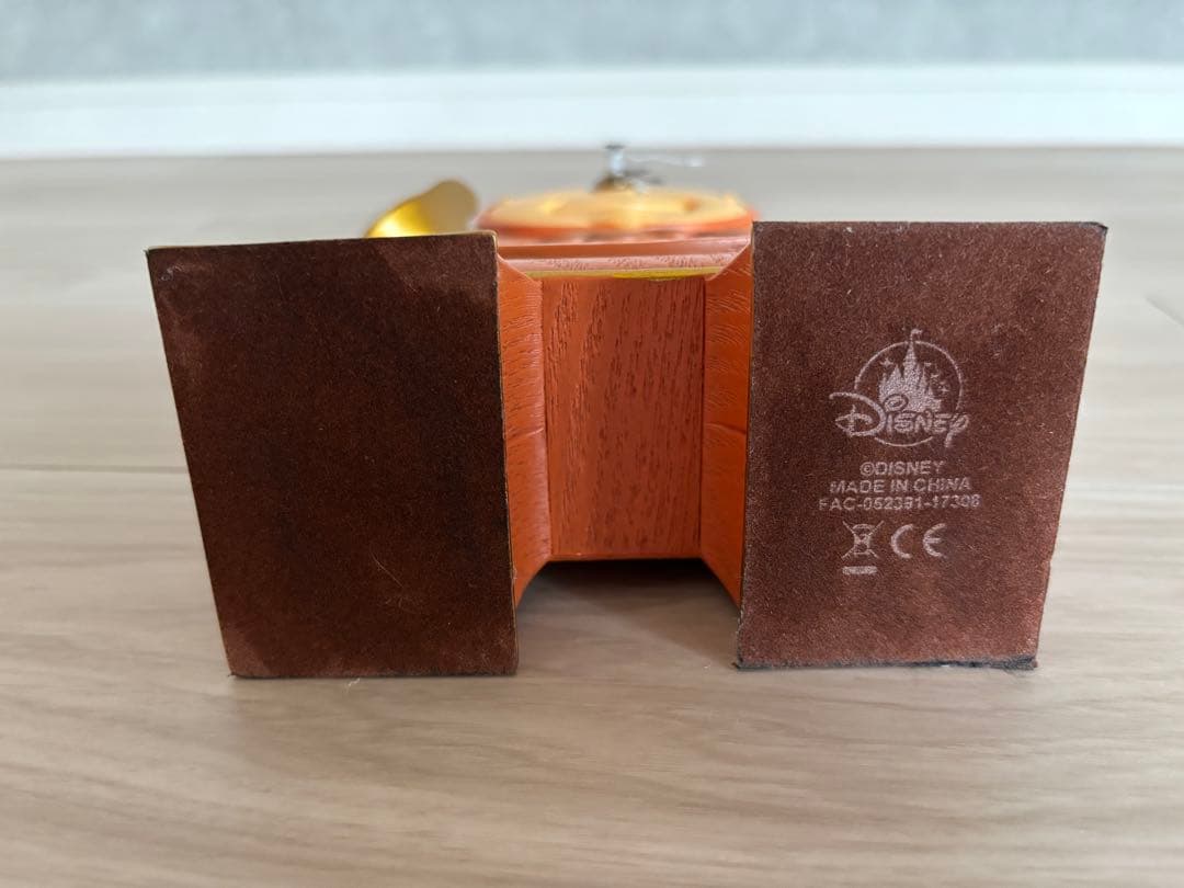 ディズニー　美女と野獣　コグスワース　置物