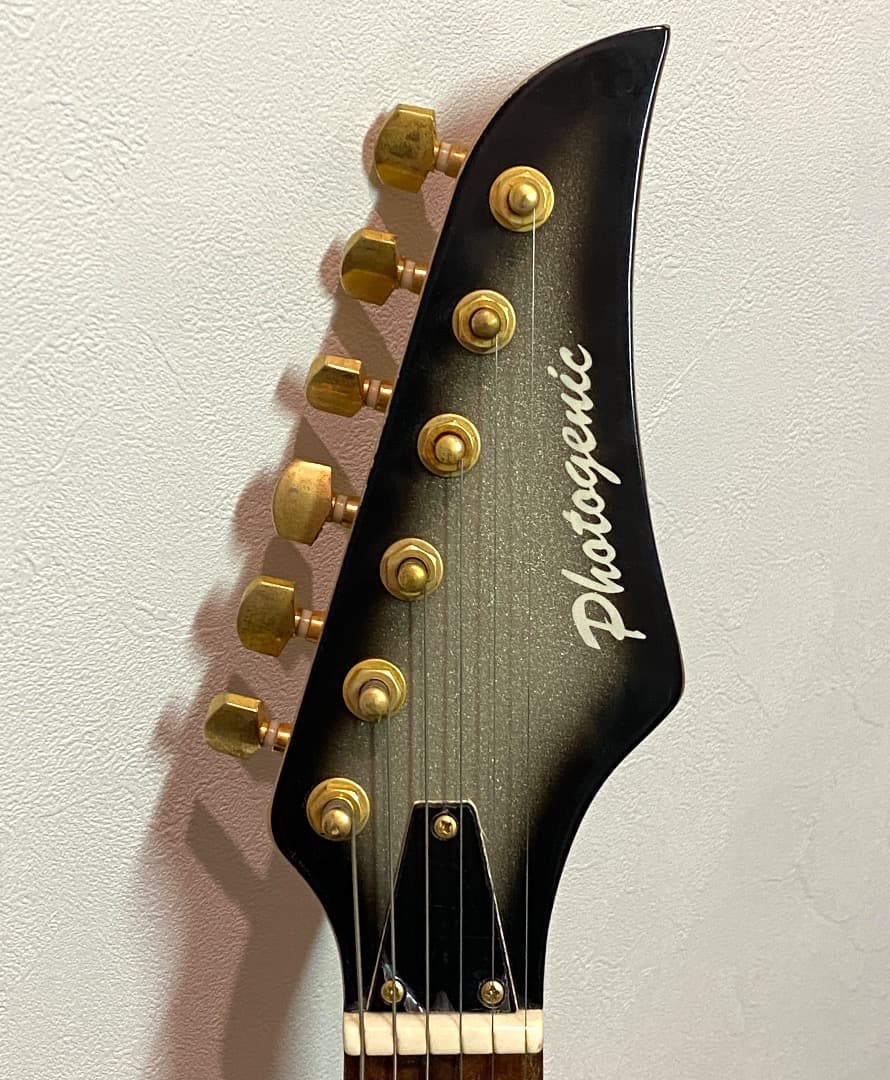 貴重なゴールドパーツ！Photogenic ストラトタイプ エレキギター