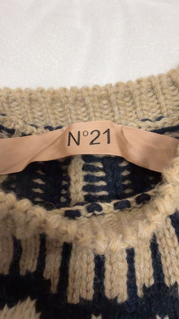 N°21 ヌメロヴェントゥーノ　ウールセーター（タグは付きません）