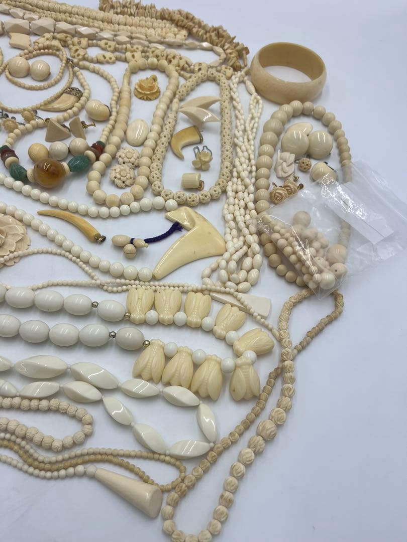 象牙調 象牙風 アクセサリー 約990g 大量 おまとめ ジュエリー ジャンク