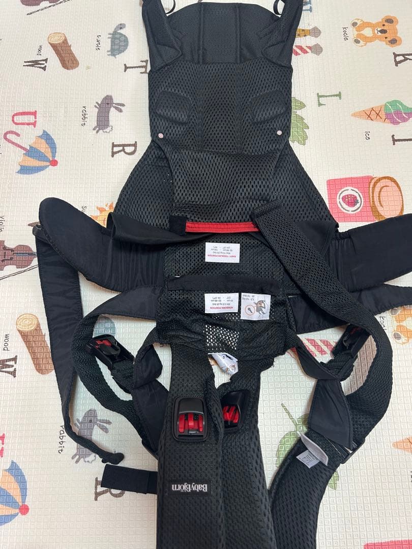 未使用 BABYBJORN ベビージョルンONE KAI AIRメッシュブラック