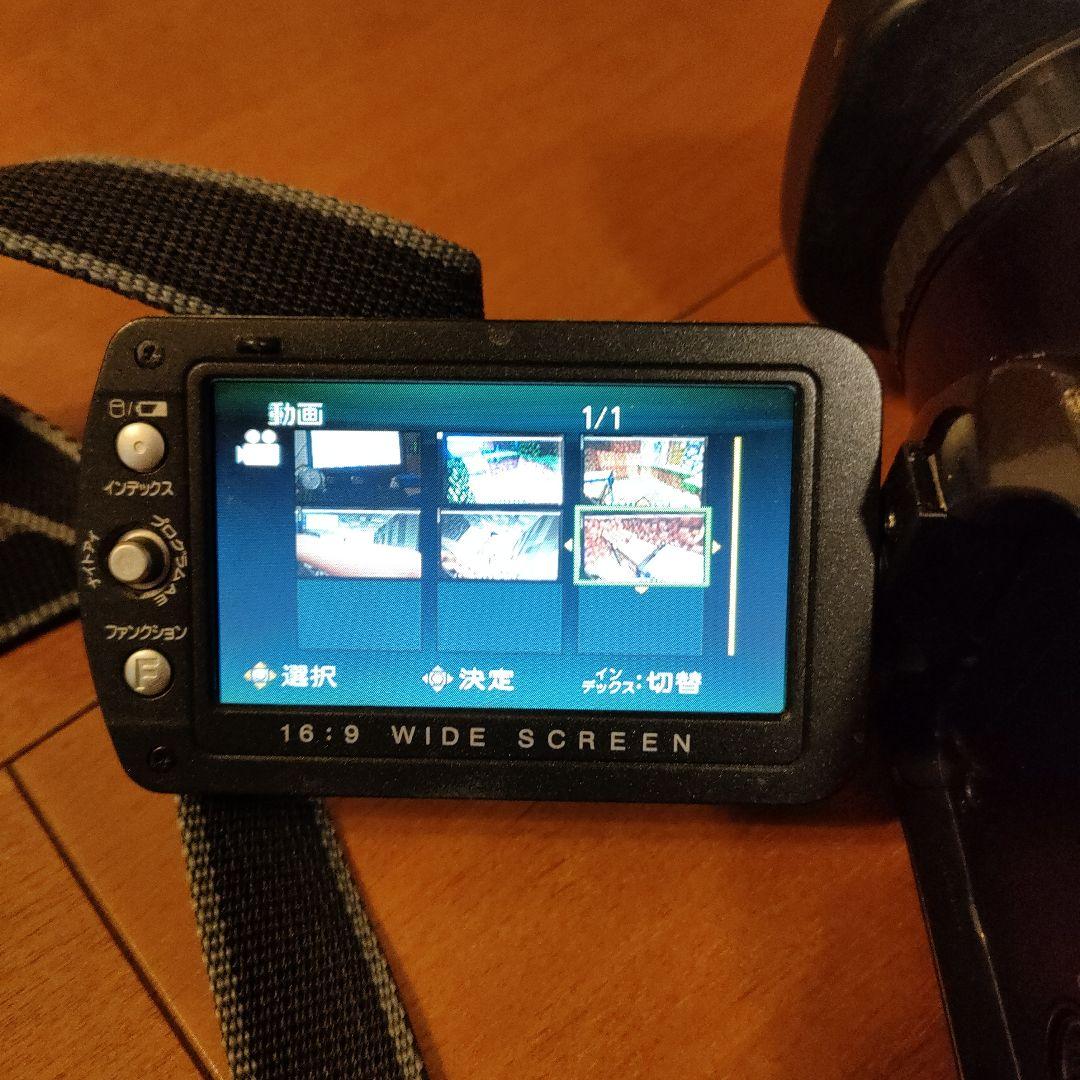 ビクター　Everio 3CCD ビデオカメラ HDD記録　GZ-HD7-B