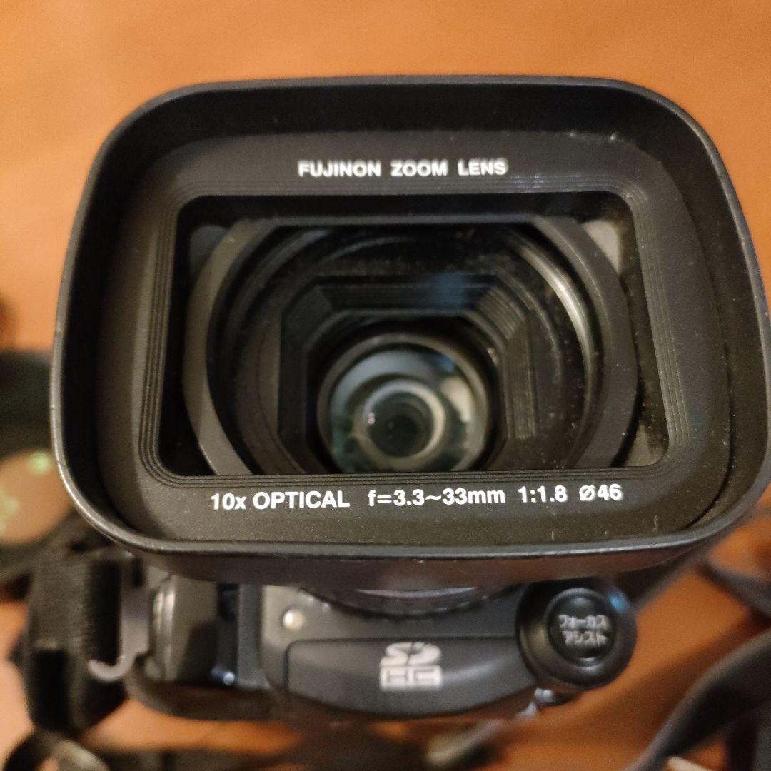 ビクター　Everio 3CCD ビデオカメラ HDD記録　GZ-HD7-B