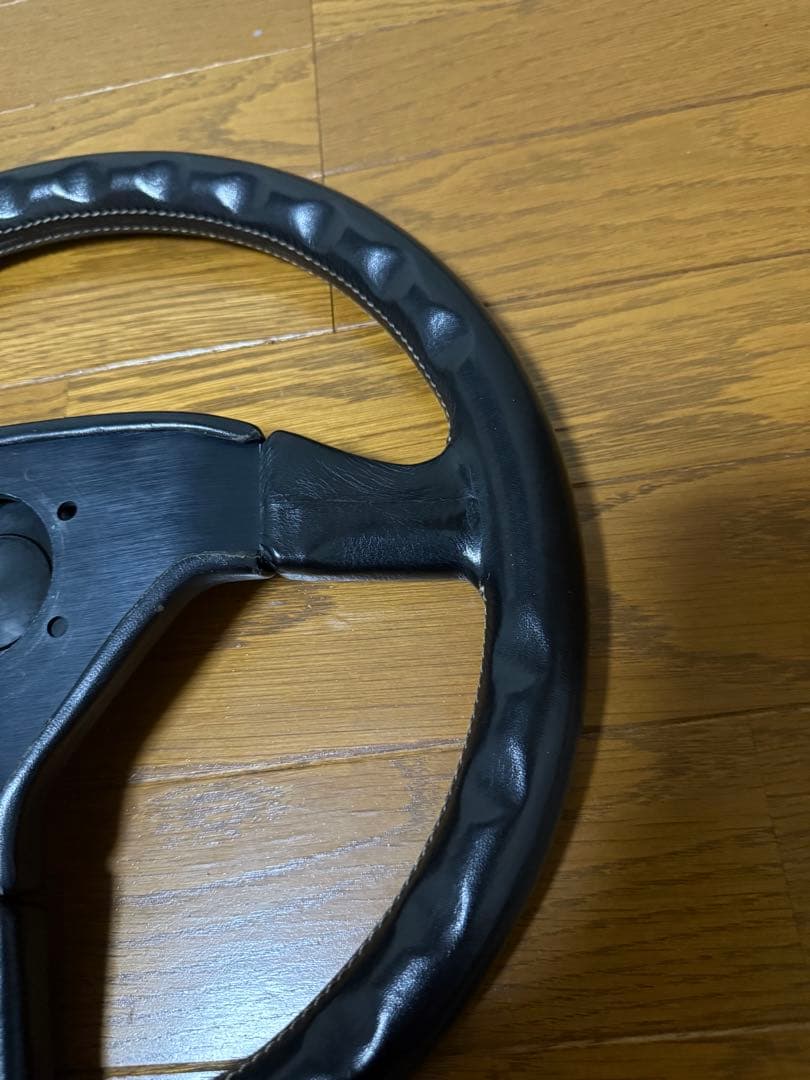 momo cobra モモ　コブラ　ステアリング