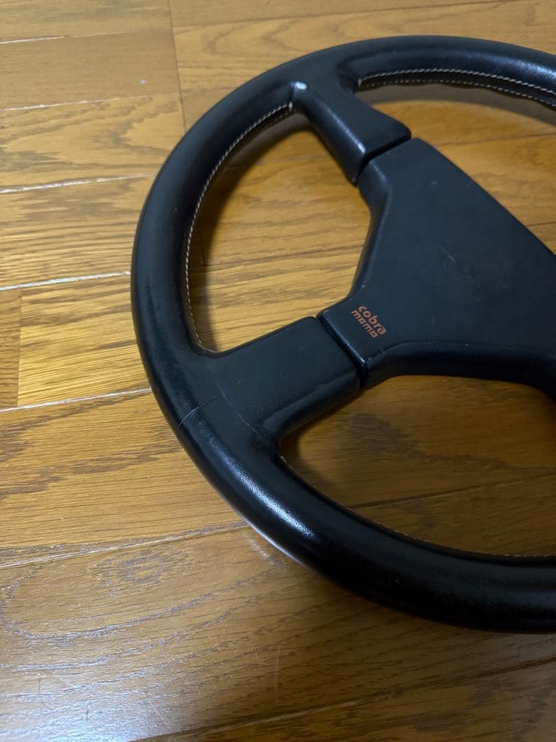 momo cobra モモ　コブラ　ステアリング