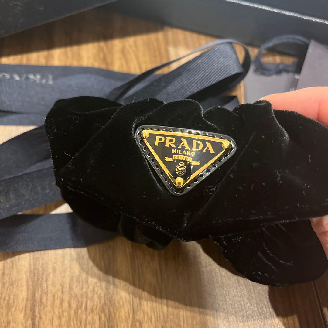 新品新作 PRADA ベロア シュシュ ヘアアクセサリー プラダ miumiu