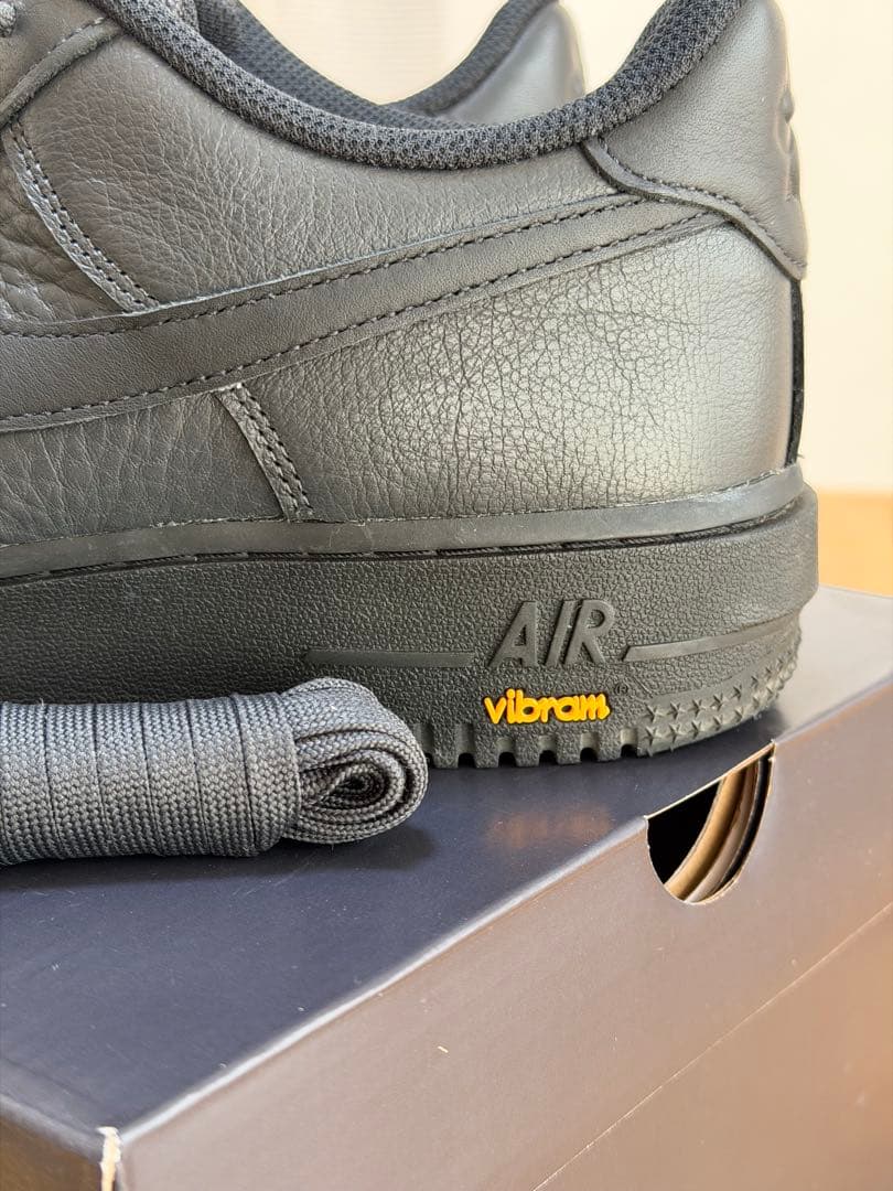 靴 NIKE AIR FORCE 1 GTX Vibram