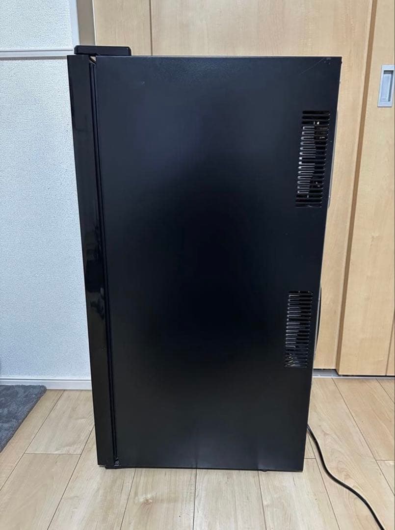 2019年製： フィフティ ワインセラー49L 18本収納 WCF-18