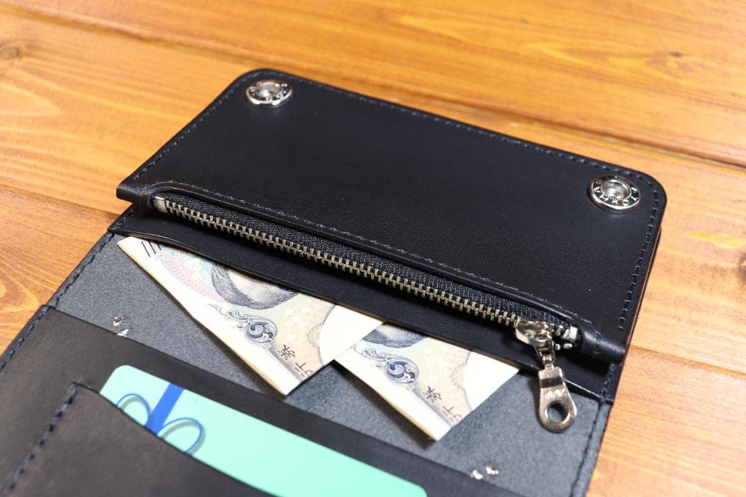 スタッズ ミドルウォレット 革色黒 糸色黒 ハトメ小判カン付き