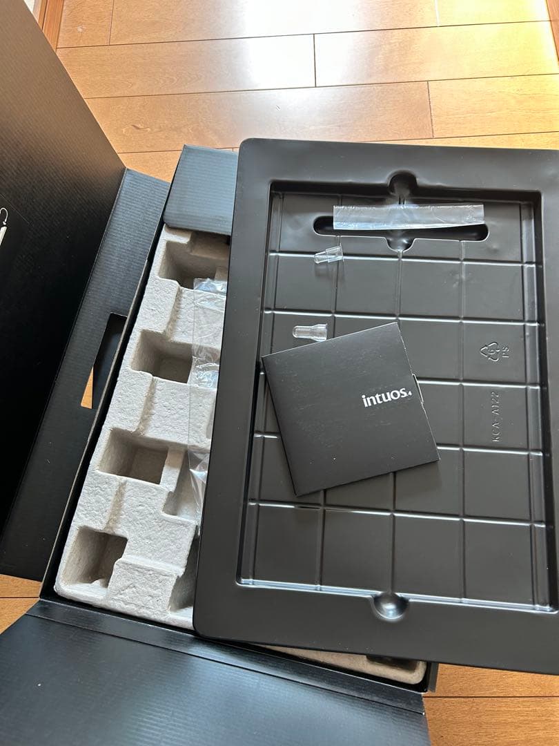 ワコム ペンタブレット intuos4 Medium