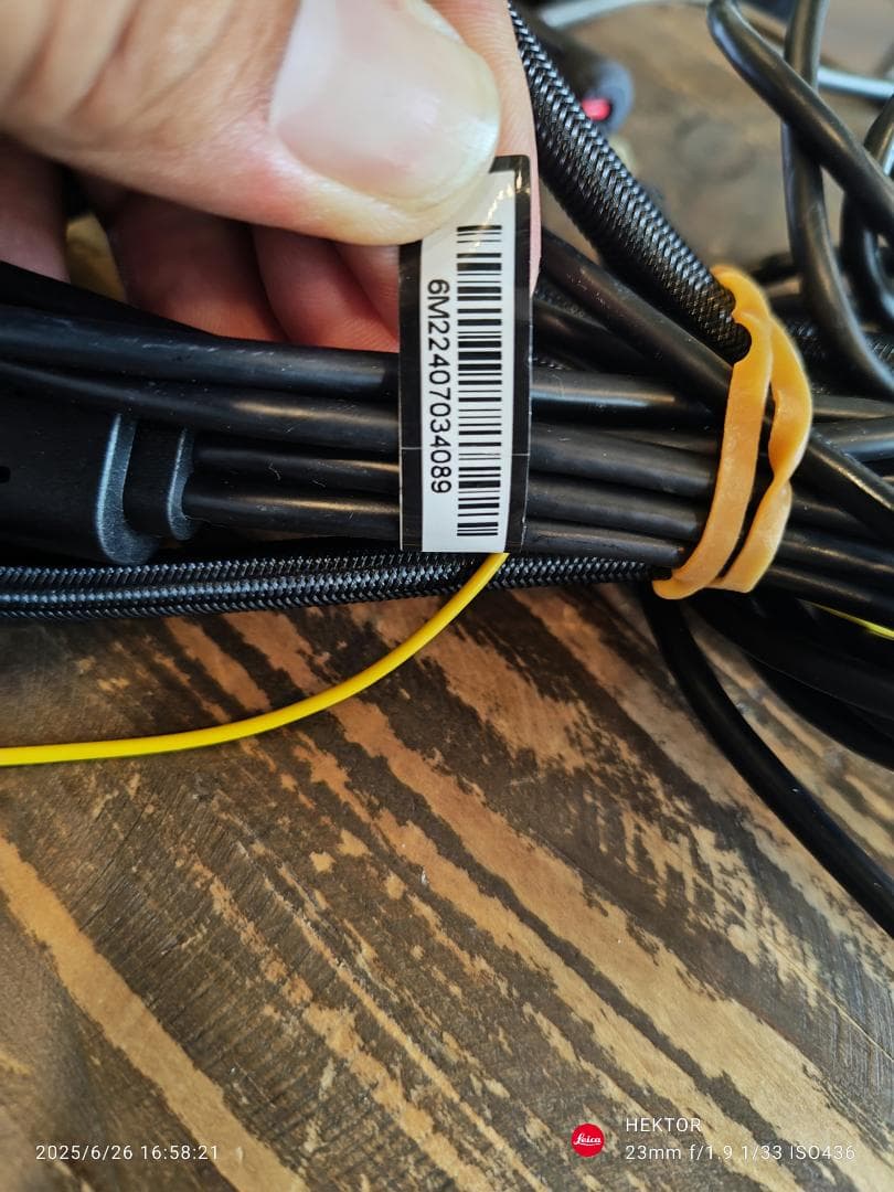 ピ*ツ様  ドライブレコーダー 2024年モデル 配線付き 【後方カメラの