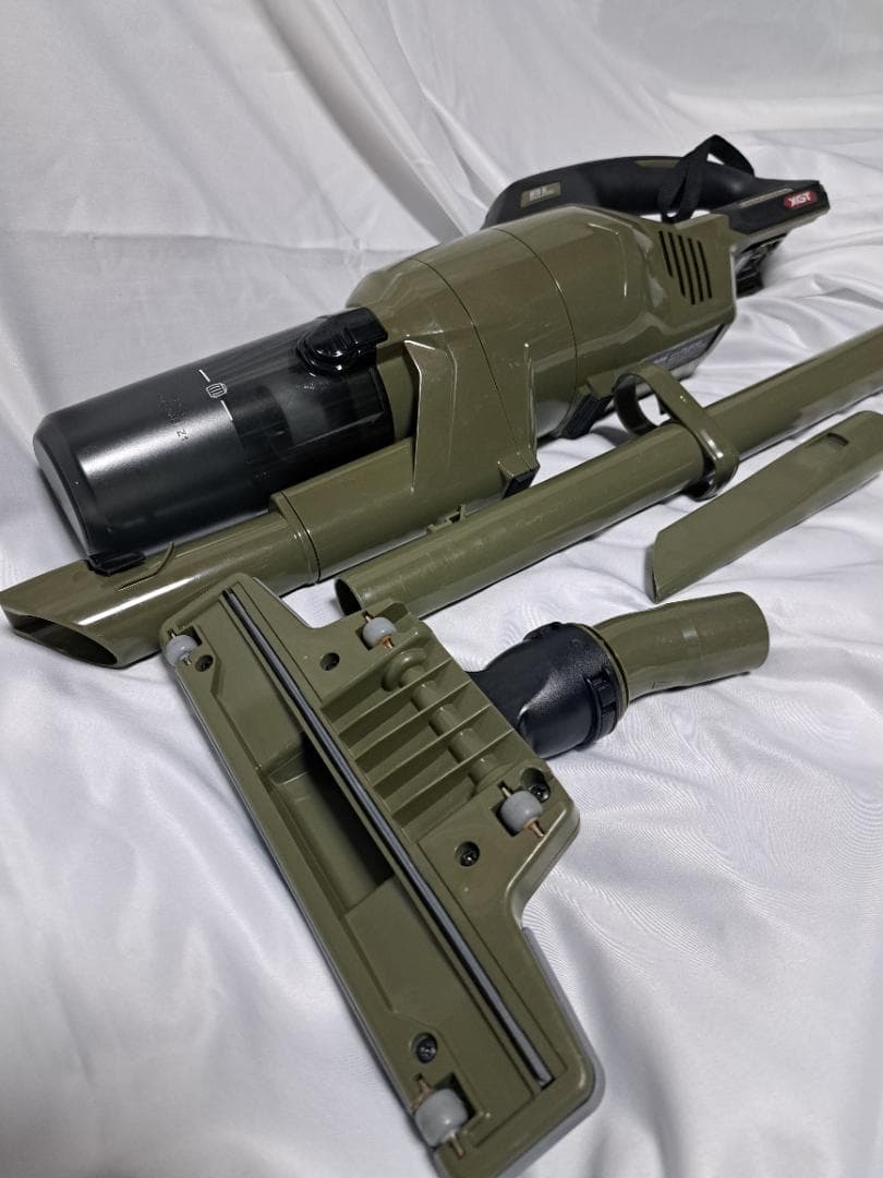 【ゆうちゃさん専用】Makita 充電式クリーナー　CL003G