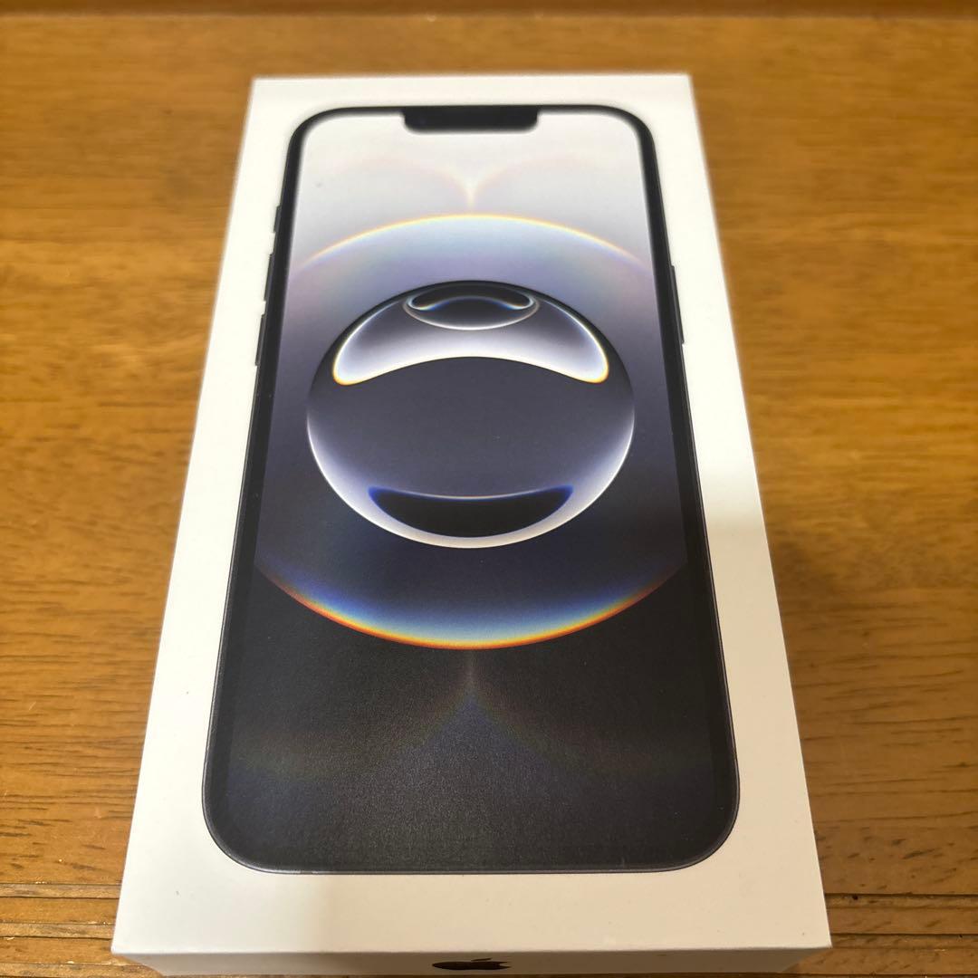 Apple iPhone 16eブラック 本体