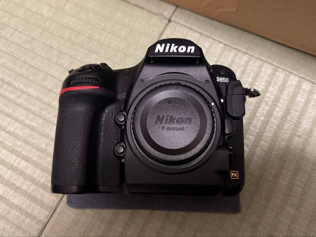 t*e様 美品 Nikon D850 シャッター23,627回 MB-D18付