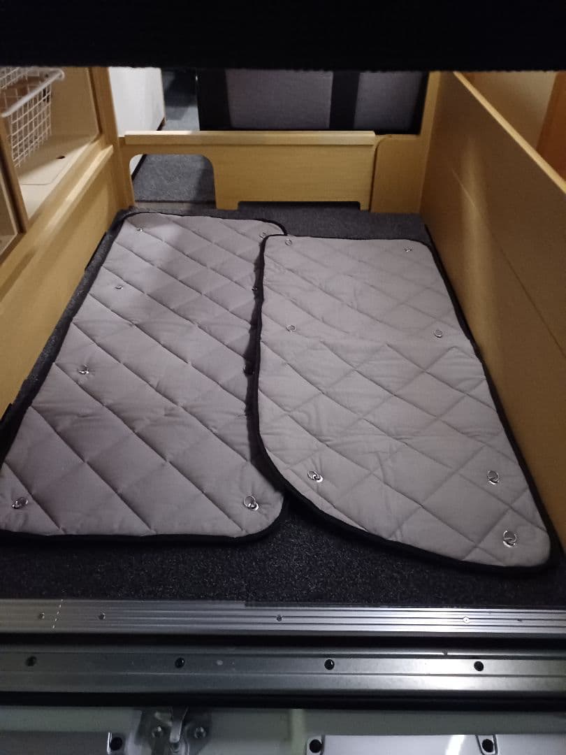 ハイエース200系用断熱シェード　 7枚セット