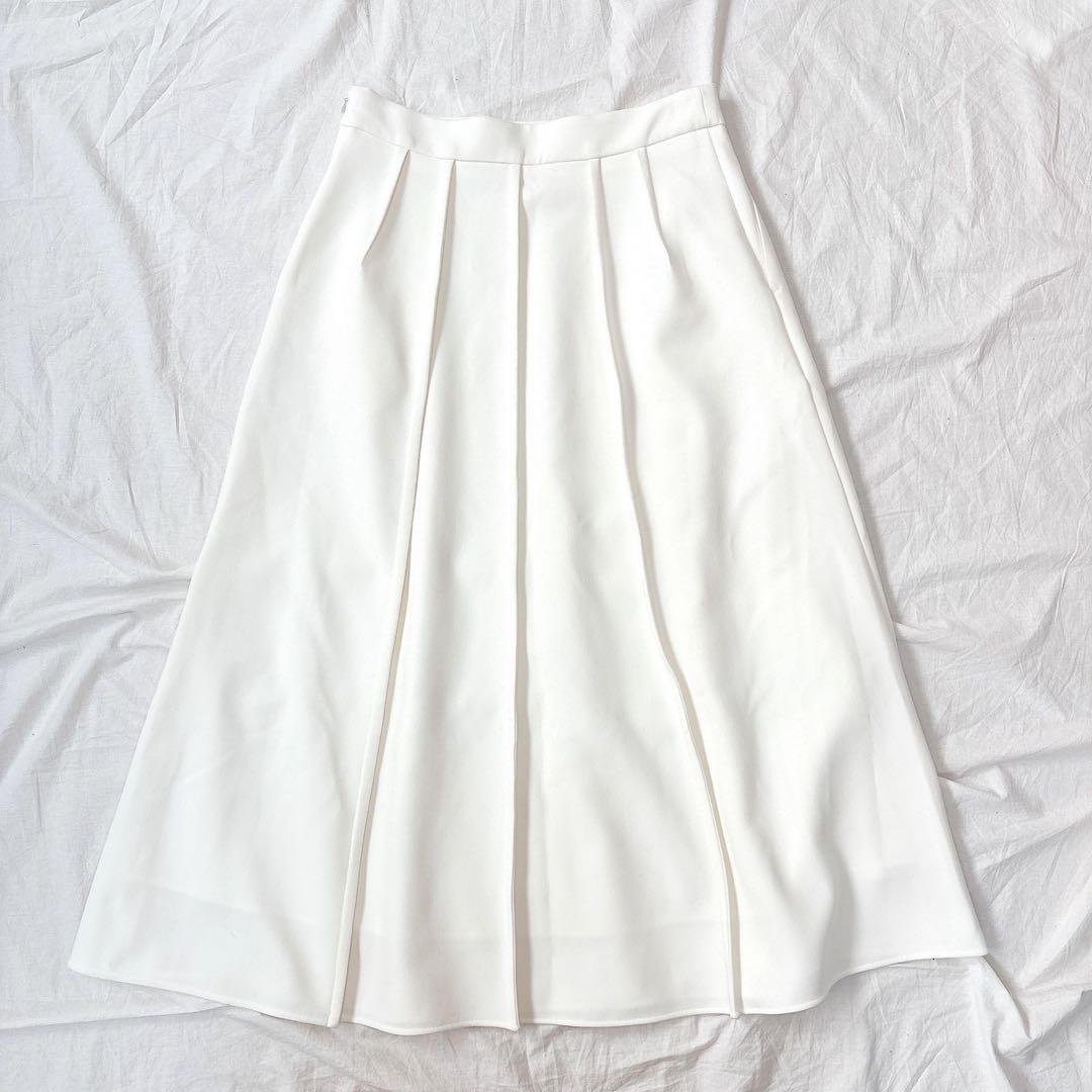 theory luxe ピンタック フレア スカート 2023 ホワイト L