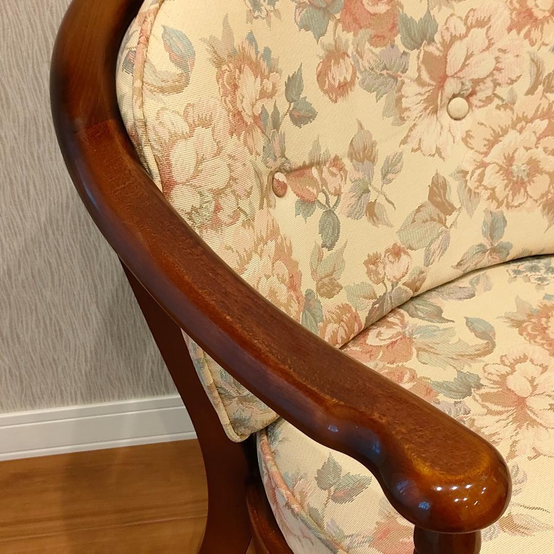 カリモク　コロニアル　アームチェア　クッション　キャスター付き①