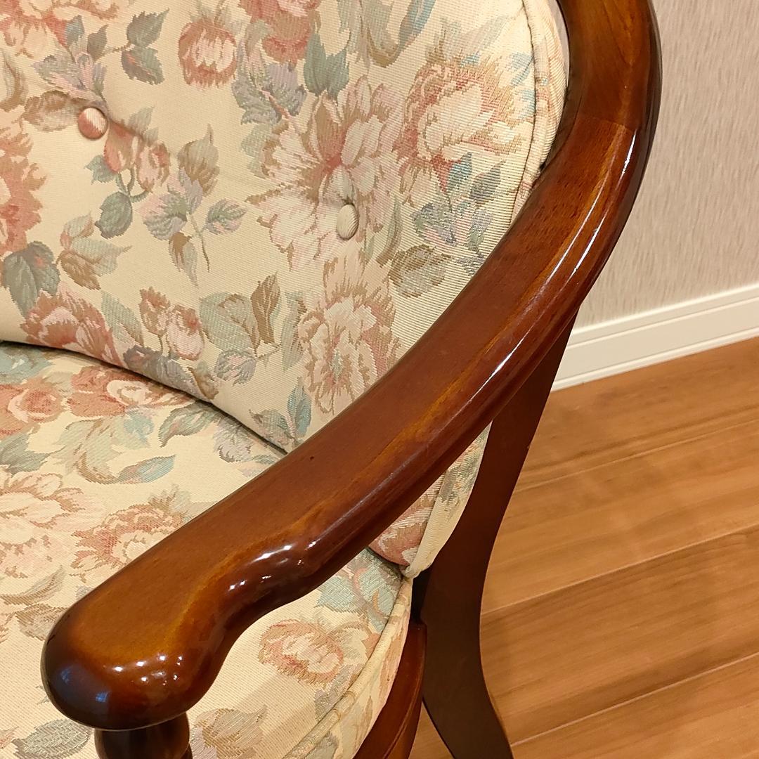 カリモク　コロニアル　アームチェア　クッション　キャスター付き①