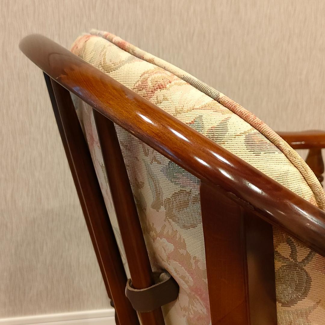 カリモク　コロニアル　アームチェア　クッション　キャスター付き①