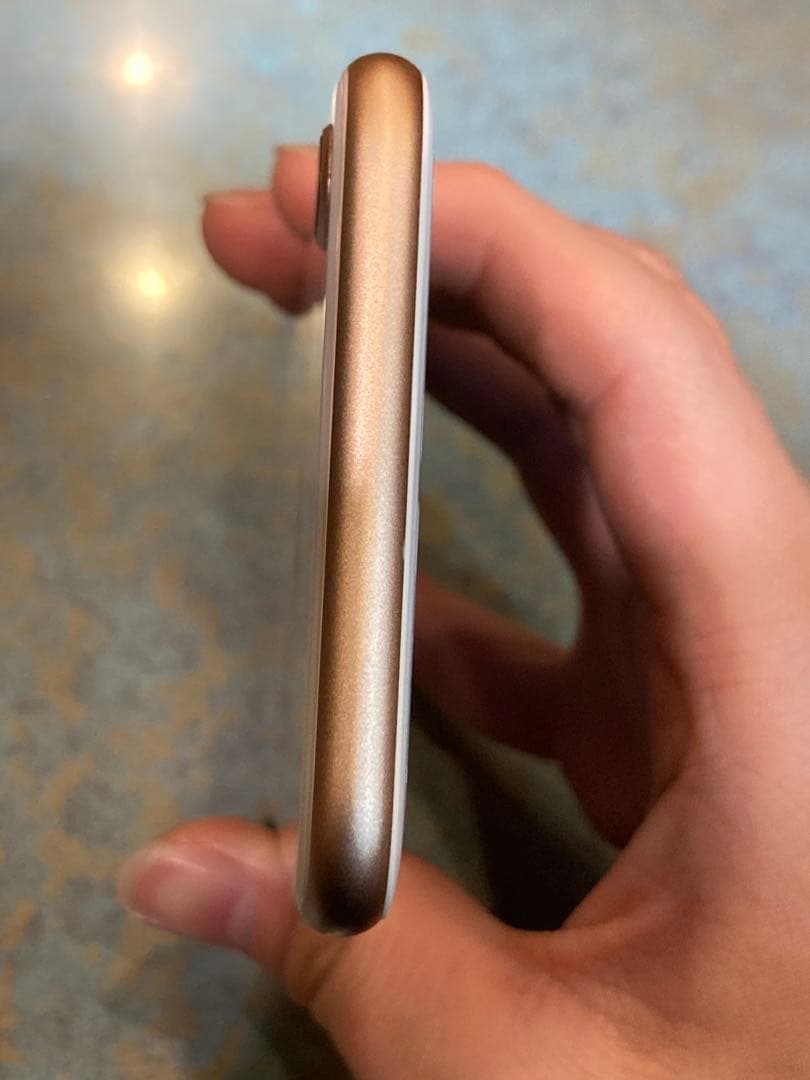 Apple iPhone 8 ゴールド 4.7インチ 64GB 本体