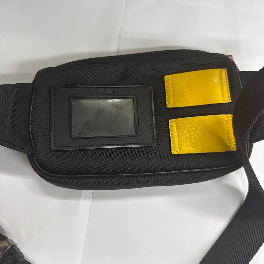 良品　MONCLER ボディバッグ ブラック