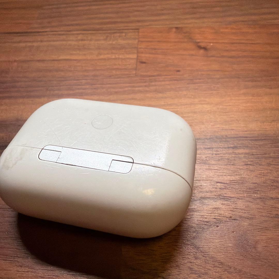 AirPods Pro2 本体 充電ケース 付属品(左イヤーチップのみ破損)