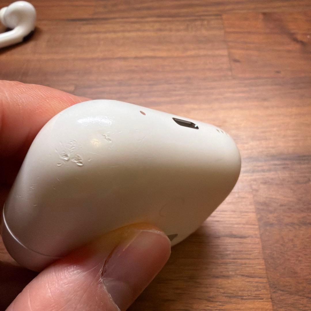 AirPods Pro2 本体 充電ケース 付属品(左イヤーチップのみ破損)