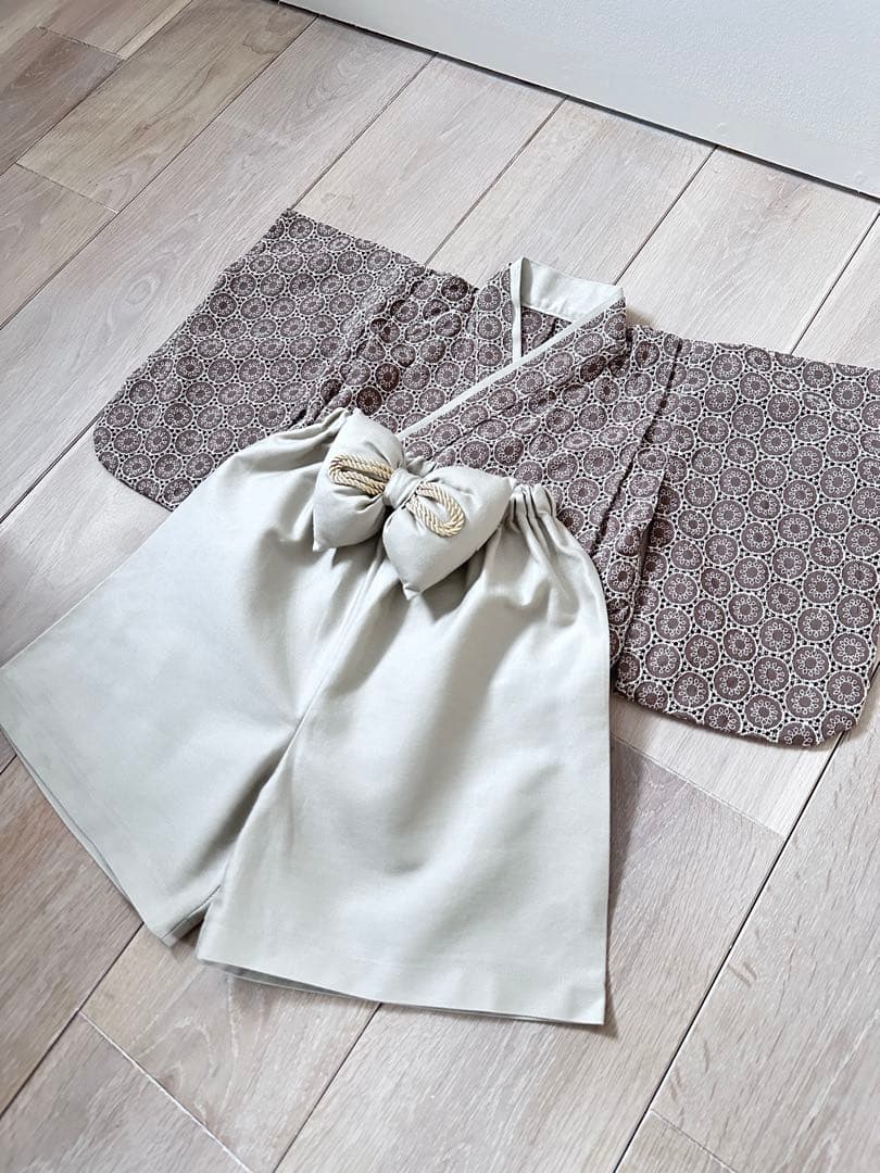 de袴　サークル柄　ブラウンベビー着物 ドレス ブラウン模様 大きなリボン