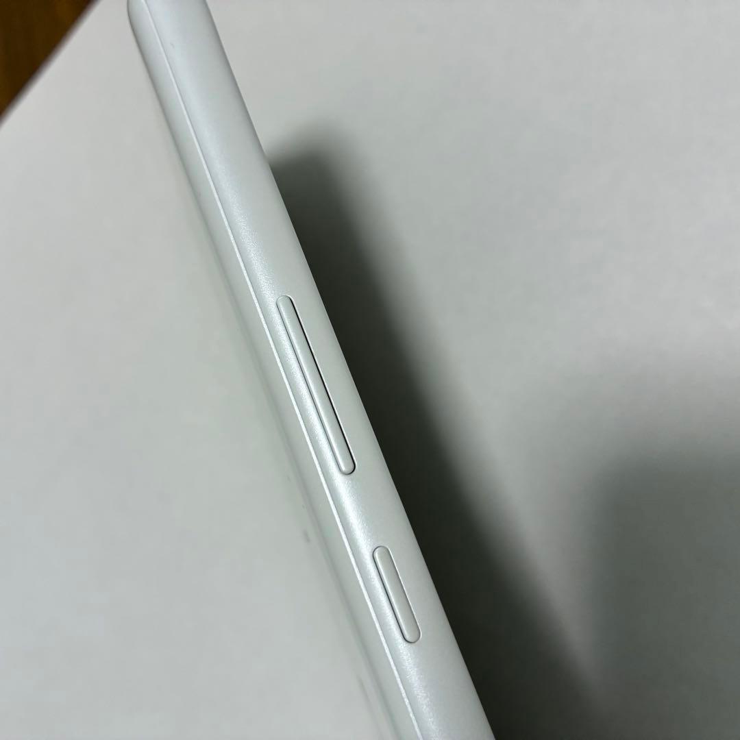 arrows We FCG01 ホワイト　本体 スマートフォン