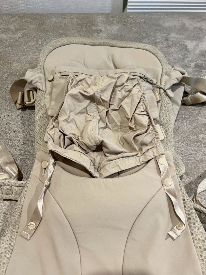 【大幅値下げ】エアバギー・ベビーキャリア ベーシックプラス　メッシュカバー