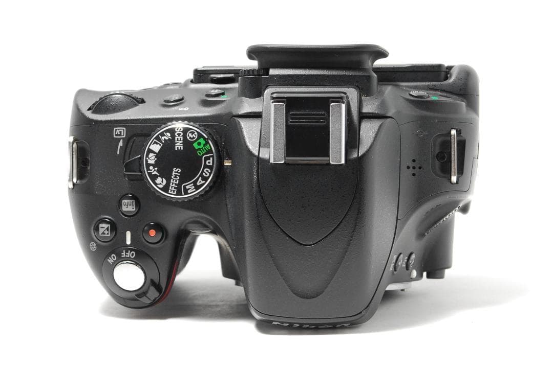 【安心の手振れ補正】Nikon D5100　スマホ転送　自撮り　写真も動画もOK