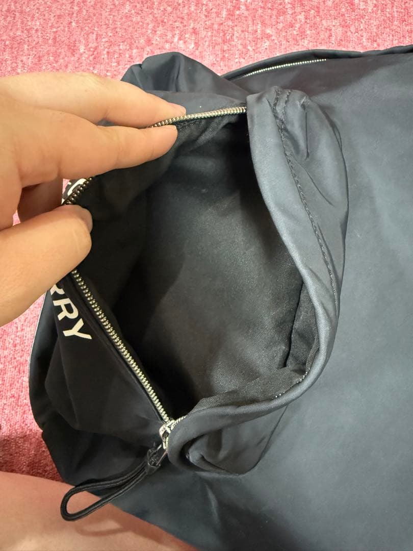 BURBERRY ブラック バックパック