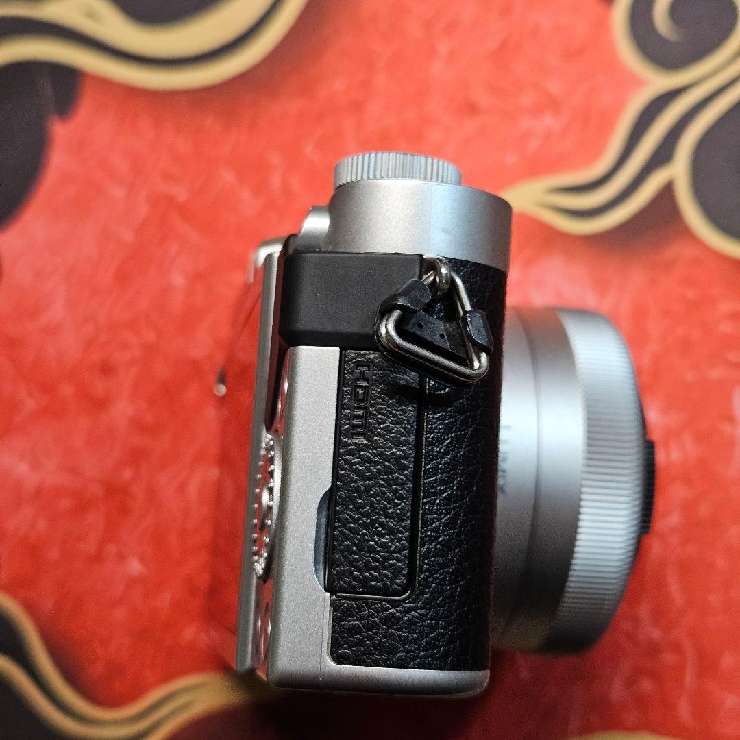 デジタルカメラ Panasonic Lumix GF9