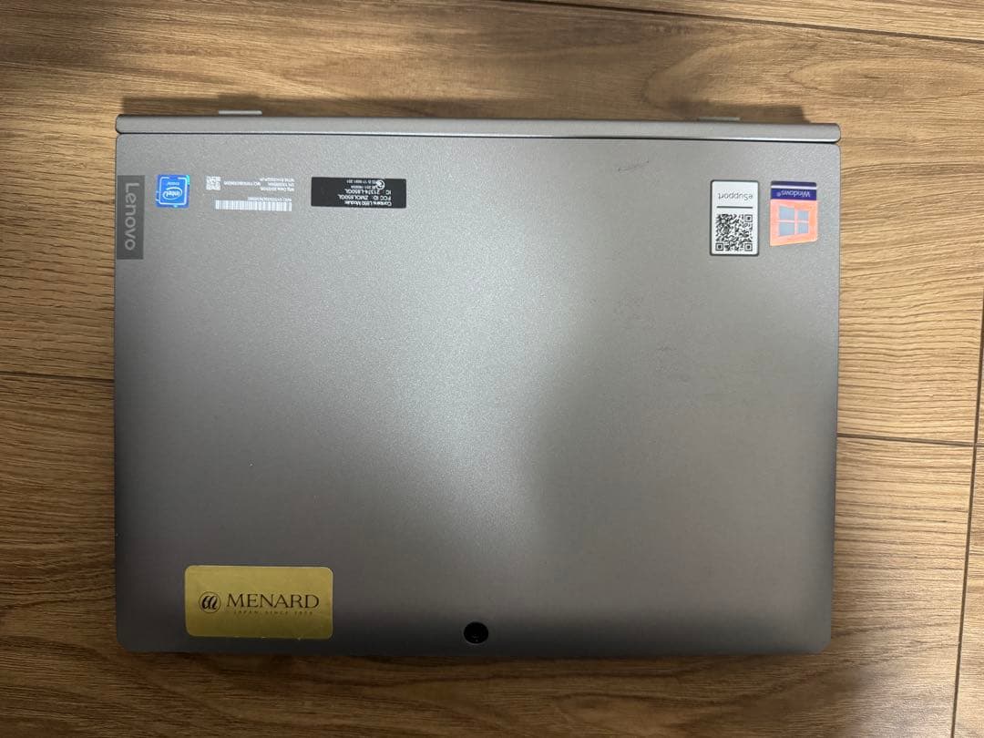 Lenovo 10.1インチ 2-in-1タブレット 本体