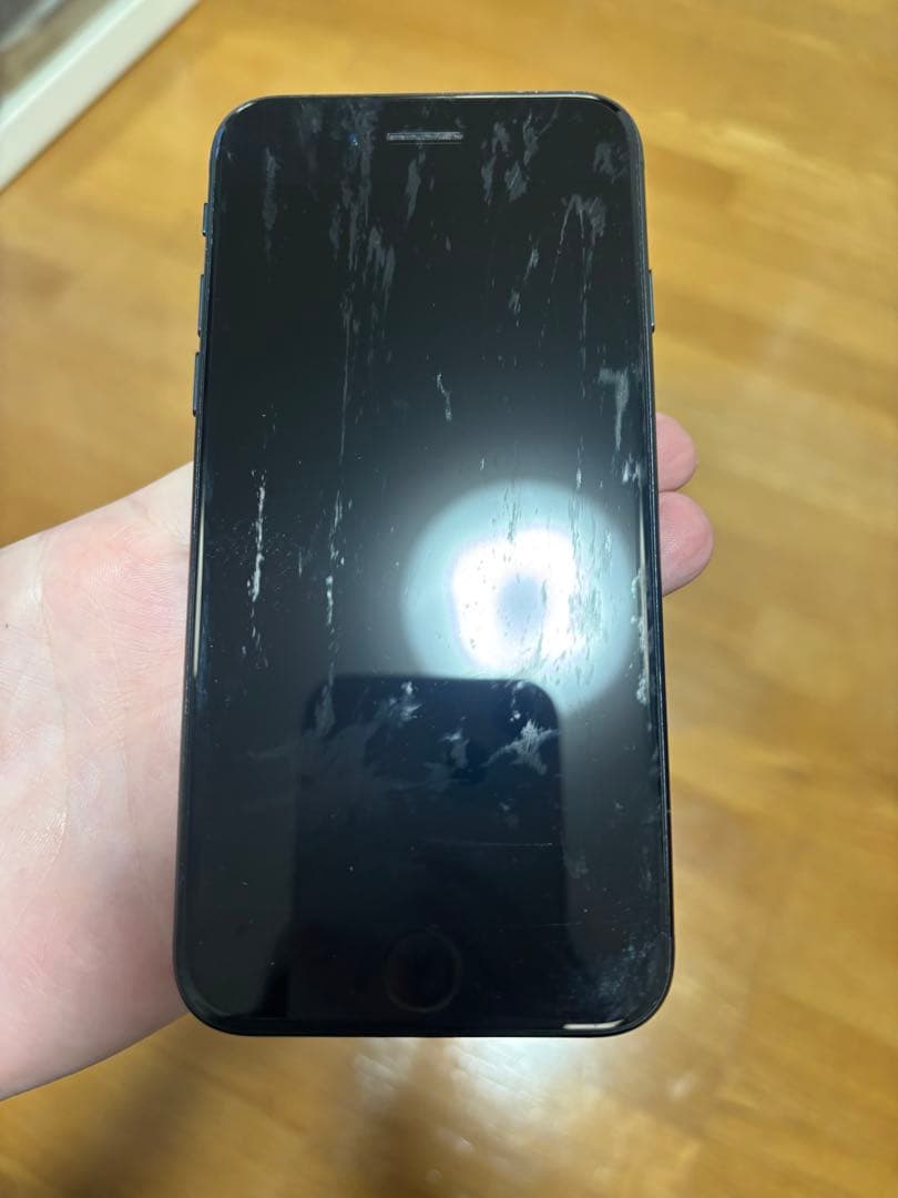 Apple iPhone SE2本体