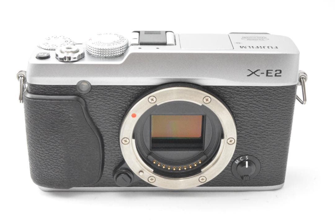 ■美品■フジフィルム　FUJIFILM X-E2 ボディ
