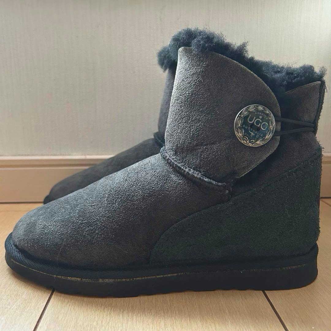 【美品】UGG 黒 ムートンブーツ