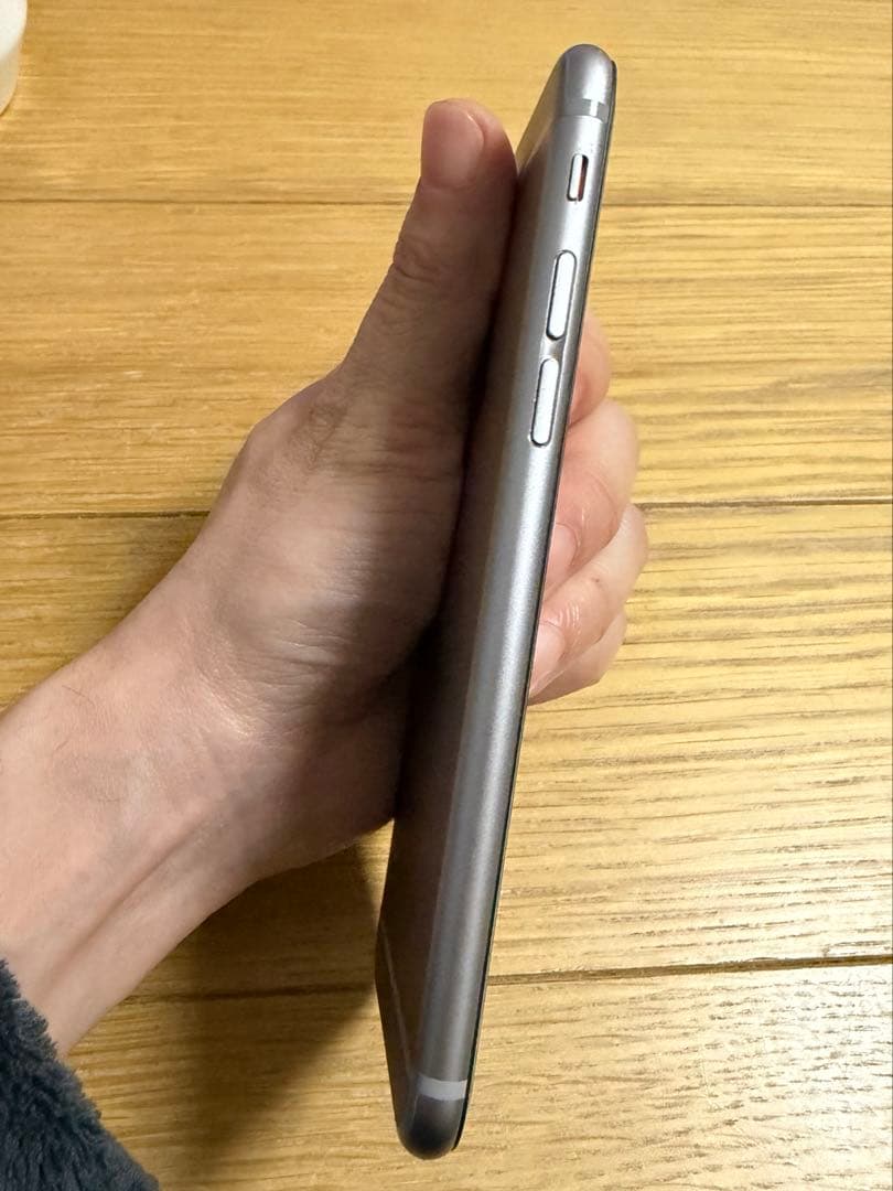 ☆極美品★Apple iPhone 6 64GB スペースグレー