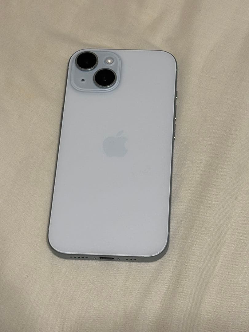 Apple iPhone 15 ブルー 本体　256G 美品