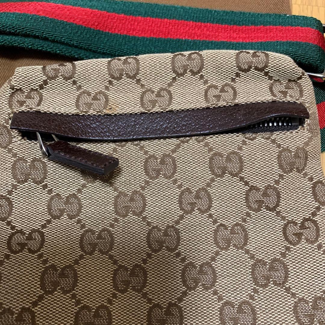 に*ん様 未使用に近い❤️GUCCI ボディバッグ キャンバス レザー